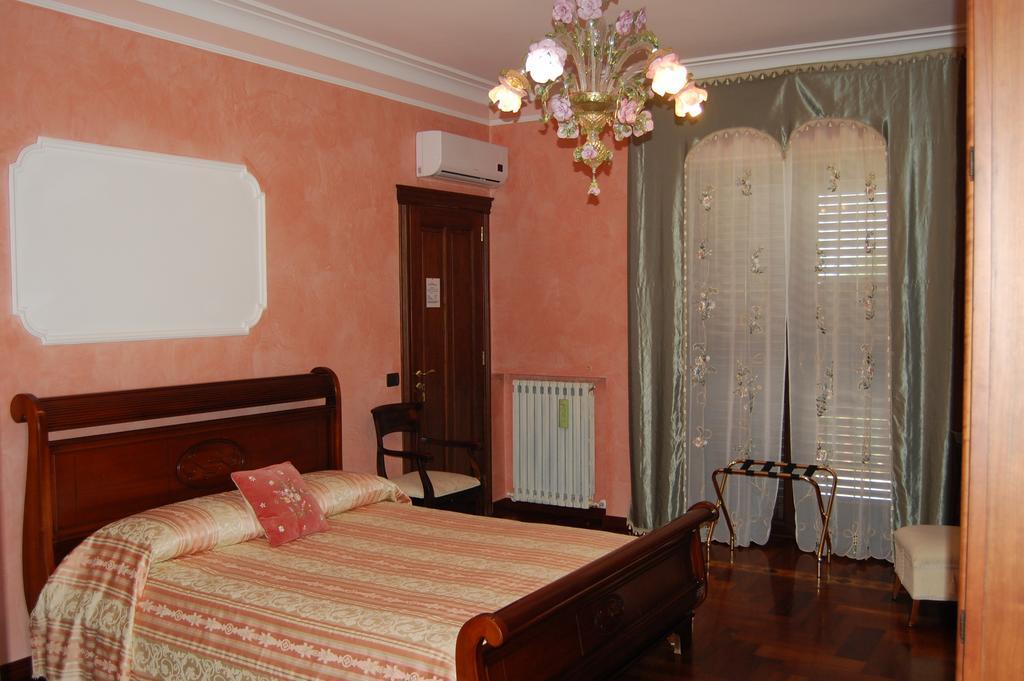 B&B Villa Francesca Soverato Marina Phòng bức ảnh